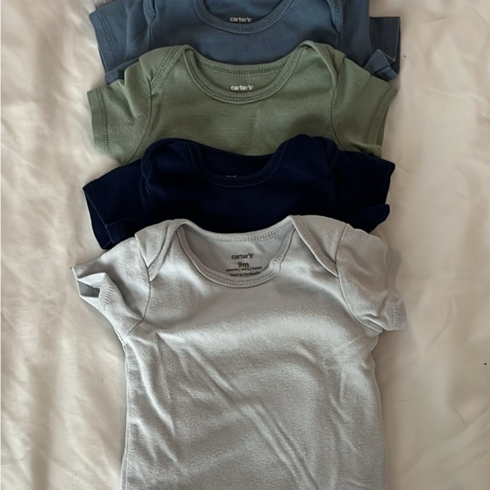 Carter's 5 pack body suits in Blue and Green Tones